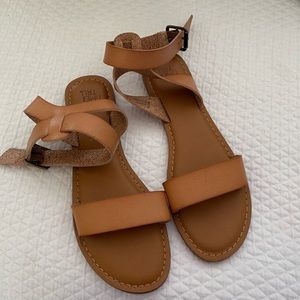 Camel Strap Flats